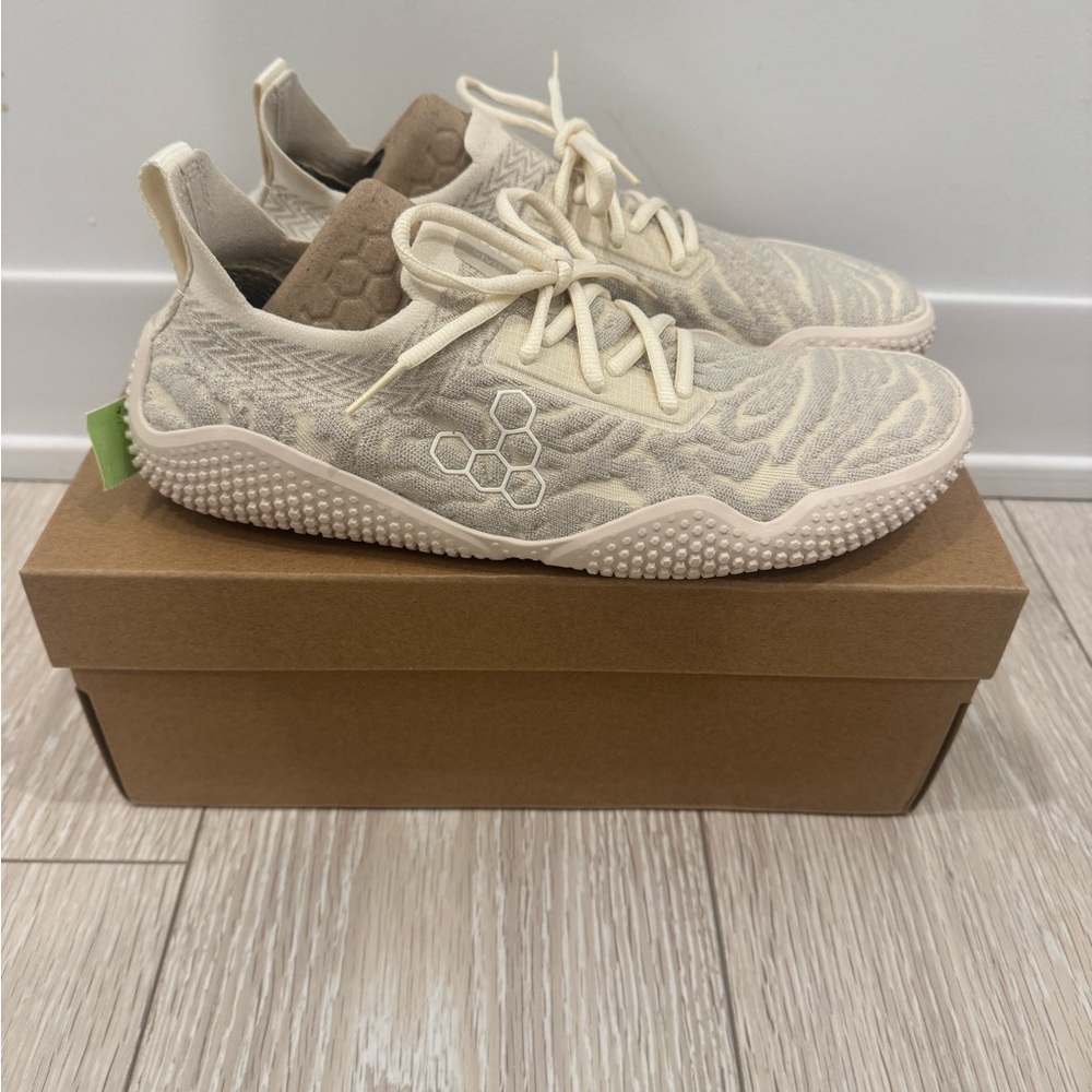 Vivo Barefoot Arctic Wolf Sneakers - Picture 2 of 10